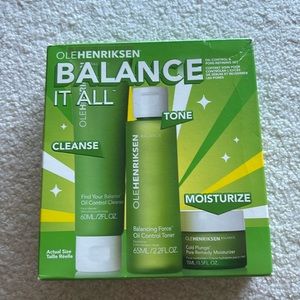 Ole Henriksen Balance It All Oil Control & Pore-Refining Gift Set new